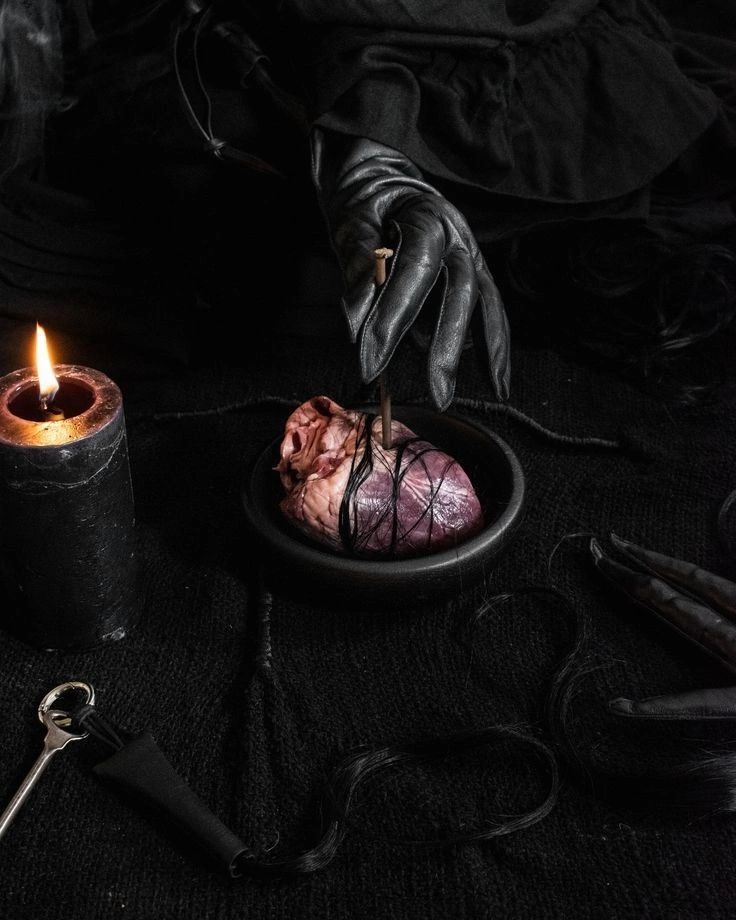 Obudzenie Serca – rytuał spętania miłosnego HathoraVex Occultum
